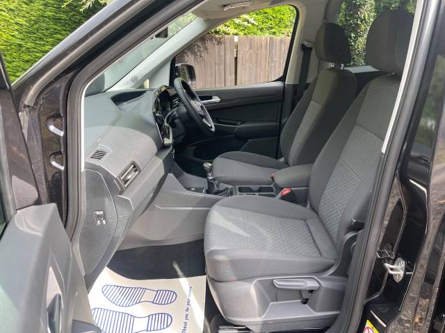 2024 Ford Tourneo Connect 2.0 EcoBlue Titanium 5dr WHEELCHAIR ACCESSIBLE VEHICLE 4 SEATS